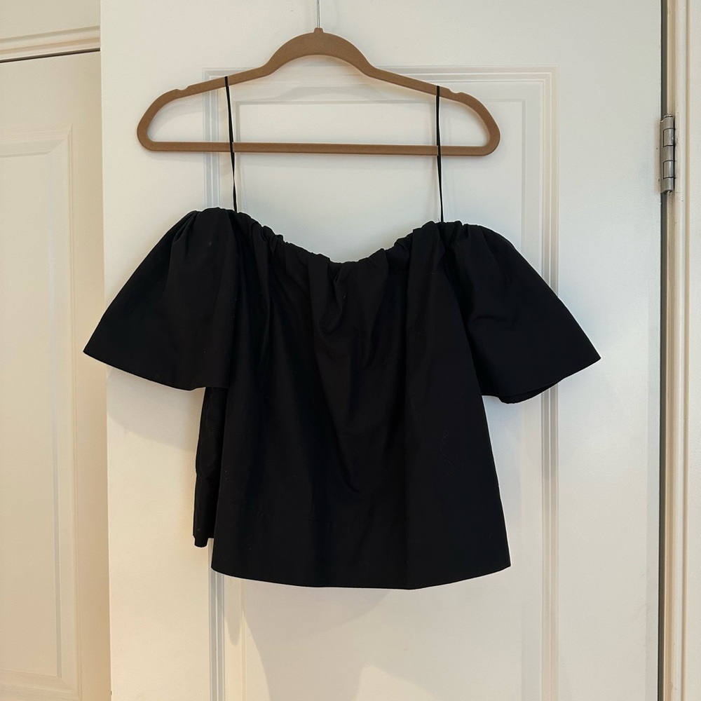 Vince off the shoulder black top, size XS, excellent condition!